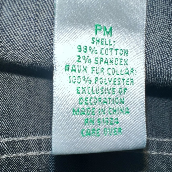 Laura Ashley Jean Denim Jacket with Removable Fur Collar Size Medium NWOT - Picture 5 of 7